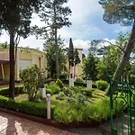 Ruzica- Glavna Zgrada I Depandanse Crikvenica
