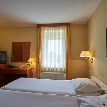 Hotel Ruzica- Glavna Zgrada I Depandanse