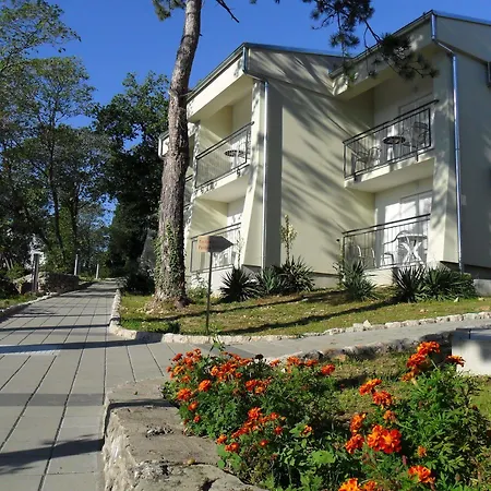 Ruzica- Glavna Zgrada I Depandanse 3* Crikvenica