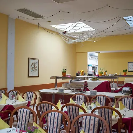 Ruzica- Glavna Zgrada I Depandanse Hotel Crikvenica