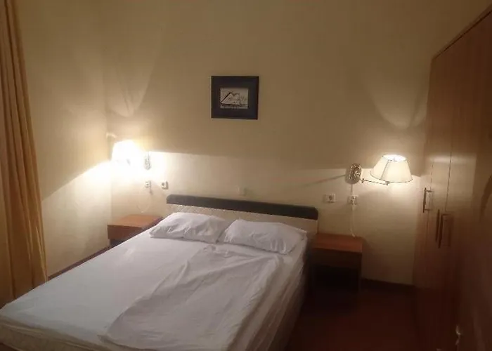 Ruzica- Glavna Zgrada I Depandanse Crikvenica