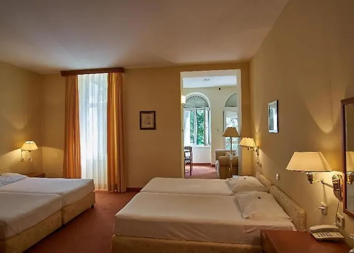 Ruzica- Glavna Zgrada I Depandanse Otel