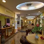 Ruzica- Glavna Zgrada I Depandanse