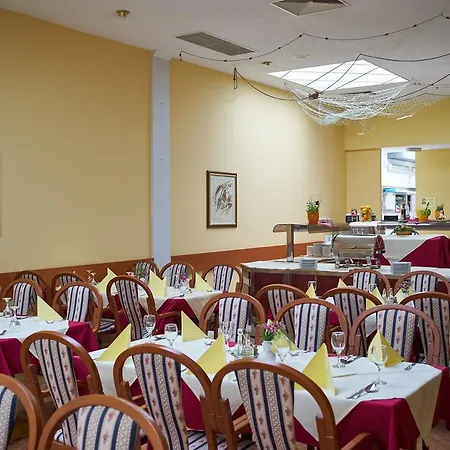 Ruzica- Glavna Zgrada I Depandanse