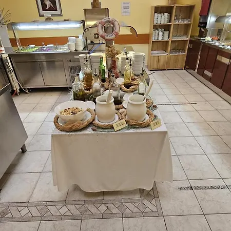 Ruzica- Glavna Zgrada I Depandanse