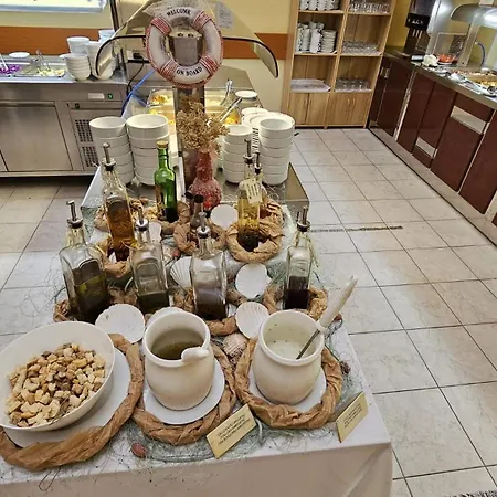 Hotel Ruzica- Glavna Zgrada I Depandanse Crikvenica
