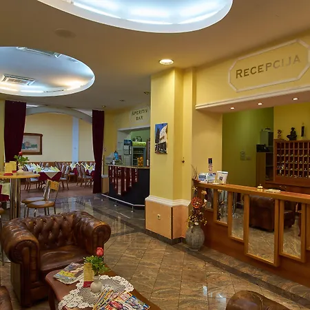 Hotel Ruzica- Glavna Zgrada I Depandanse Crikvenica