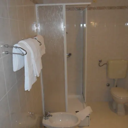 Ruzica- Glavna Zgrada I Depandanse Hotel 3*