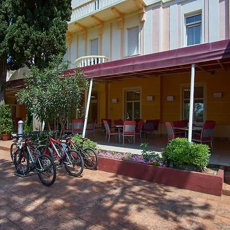 Hotel Ruzica- Glavna Zgrada I Depandanse Crikvenica