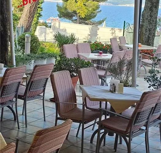 Hotel Ruzica- Glavna Zgrada I Depandanse Crikvenica